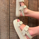 Corky's Go For It in Sand Raffia
