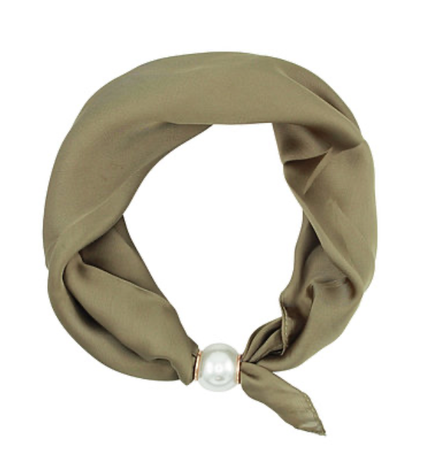Accented Pearl Scarf Choker